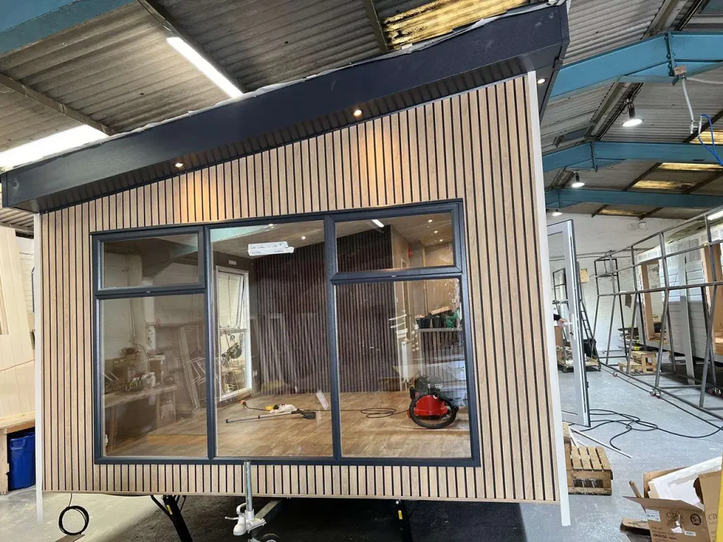 Chalet met lessenaardak